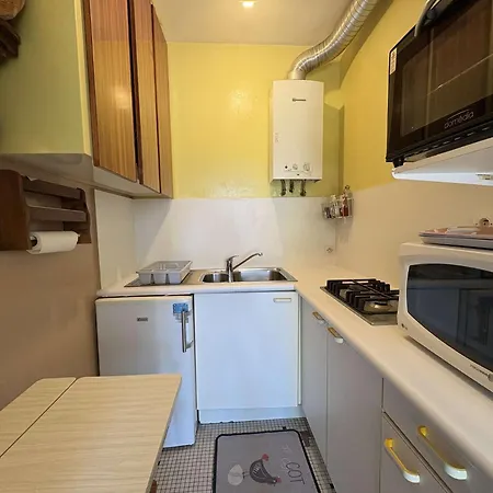 Toullain, Avec Parking - Proche - - Lp300-530 لو بولين