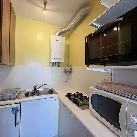 Toullain, Avec Parking - Proche - - Lp300-530